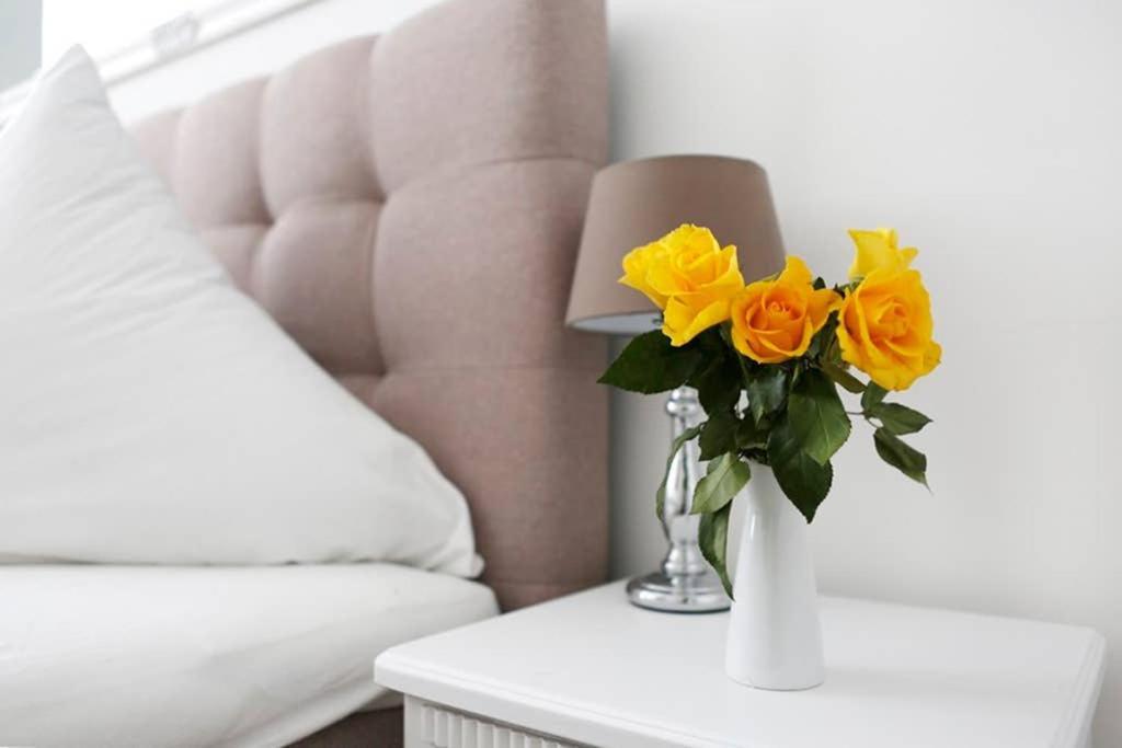Sc 06 By Rockchair Apartments L Superhost Status L 4 Bedrooms Boxspringbeds 2 Bathrooms Balcony Elevator - Cozy Family & Business Flair Welcomes You! Berlin Exteriör bild